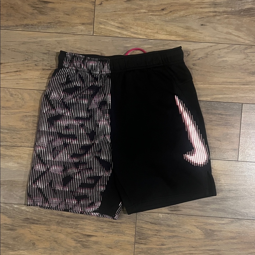 Nike Black and Pink Men's Shorts